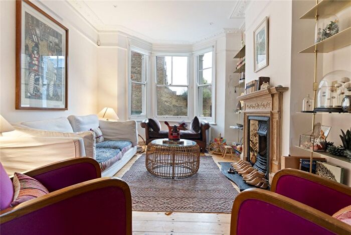 3 Bedroom Detached House To Rent In Klea Avenue, SW4