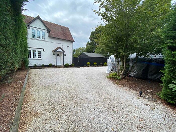 2 Bedroom Cottage To Rent In Medburn Cottages, Elstree, WD6