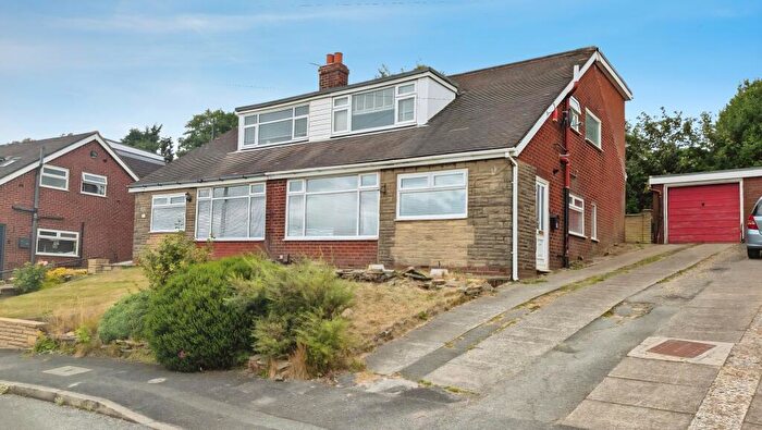 3 Bedroom Semi-Detached House To Rent In Denhill Drive, Springhead, Saddleworth, OL4