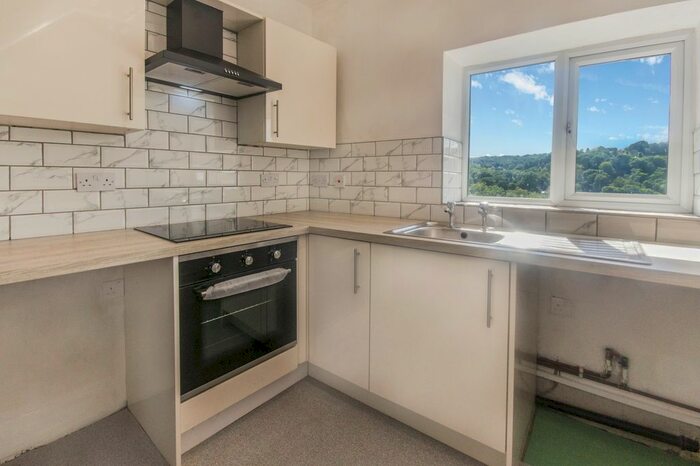 2 Bedroom Terraced House To Rent In Dodds Royd, Huddersfield HD4