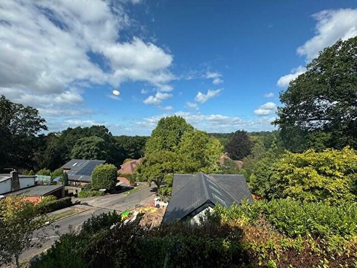 4 Bedroom House To Rent In Ardnave Crescent, Southampton, SO16