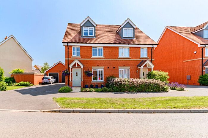 3 Bedroom Semi-Detached House For Sale In Swallow Drive, Wymondham, NR18