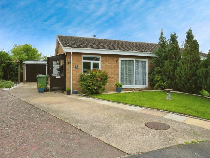 3 Bedroom Semi-Detached Bungalow For Sale In Archers Avenue, Feltwell, Thetford, IP26