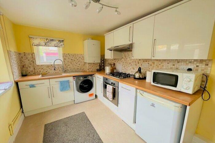 2 Bedroom Property To Rent In Holness Road, London, E15