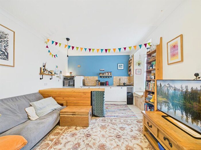 2 Bedroom Flat For Sale In Market Street, Ilfracombe, EX34