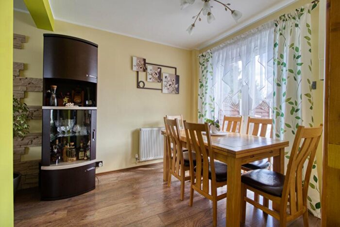 3 Bedroom Terraced House For Sale In Walcot, Swindon, SN3
