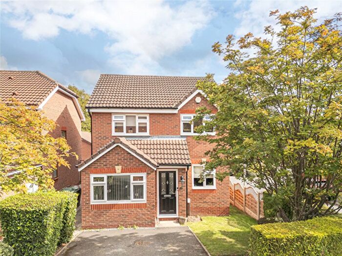 4 Bedroom Detached House For Sale In Chadwick Crescent, Oxford Park, Dewsbury, WF13