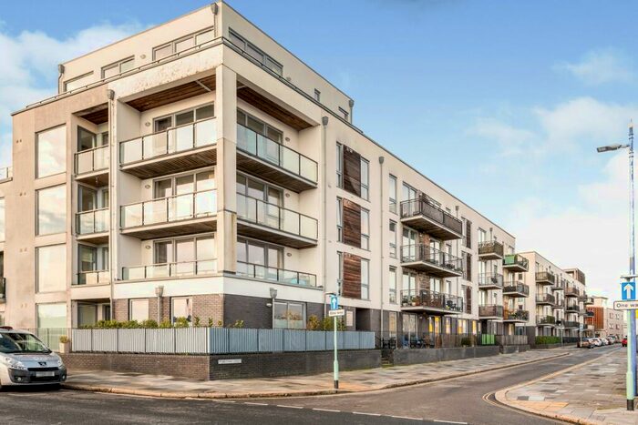 1 Bedroom Bungalow To Rent In Brittany Street - Zero Deposit Option Available, PL1