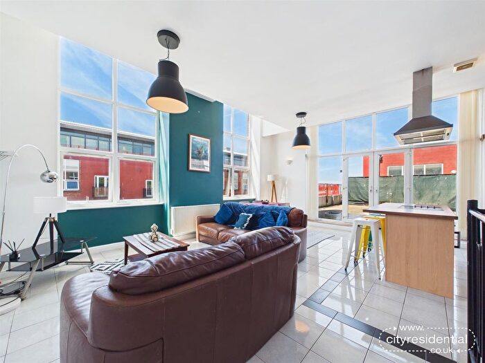 3 Bedroom Flat For Sale In Commercial Road, Liverpool, L5