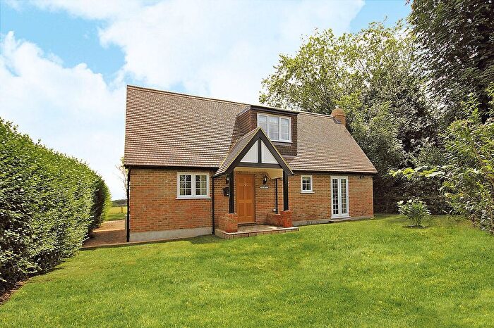 3 Bedroom Cottage To Rent In Berry Lane, Worplesdon, Guildford, GU3