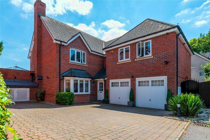 4 Bedroom Detached House For Sale In Sutton Road, Mile Oak, Tamworth, B78