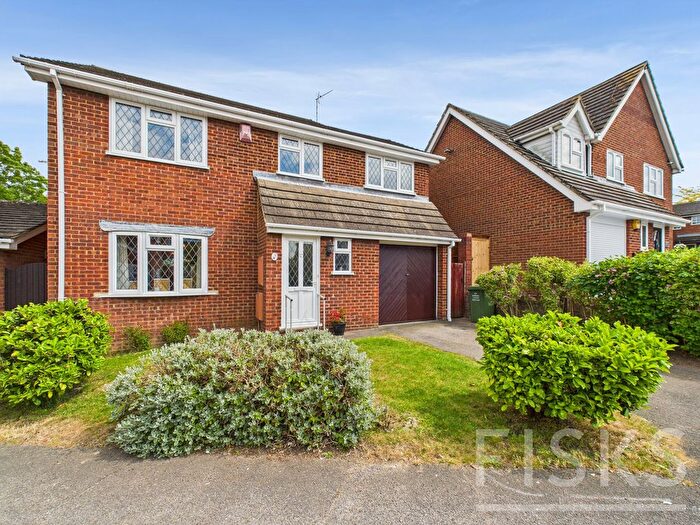 4 Bedroom Detached House For Sale In Kingsdown Close, Basildon, SS13
