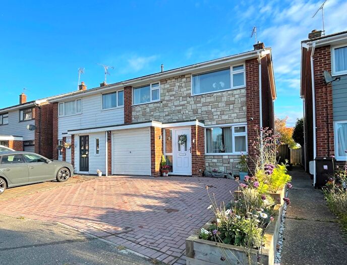 3 Bedroom Semi-detached House For Sale In Millwrights, Tiptree, CO5