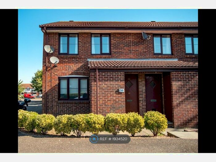 1 Bedroom Maisonette To Rent In Bishops Court, Greenhithe, DA9