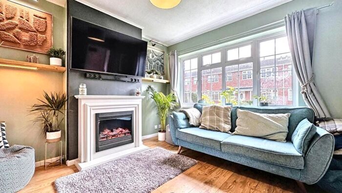 3 Bedroom Semi Detached House To Rent In Meadow Croft, Weston-Super-Mare, BS24