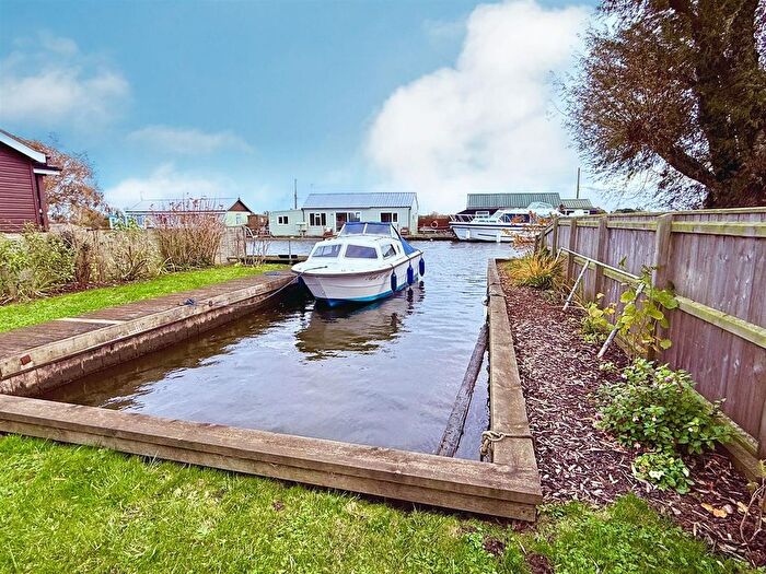 Property For Sale In North West Riverbank, Potter Heigham, NR29