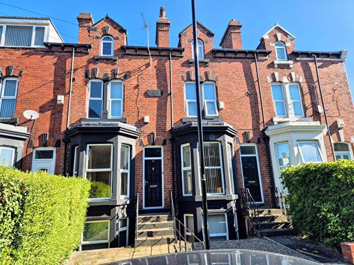 6 Bedroom Terraced House For Sale In Bennett Road, Leeds, LS6