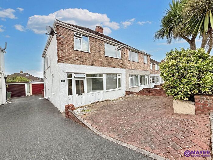 3 Bedroom Semi-Detached House For Sale In Woodford Avenue, Plymouth, PL7