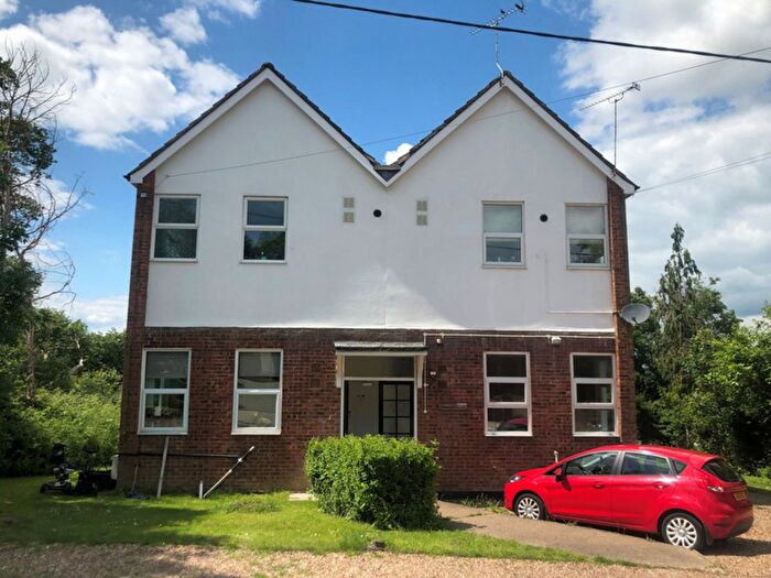 2 Bedroom Flat To Rent In Catherine Road, Benfleet, SS7