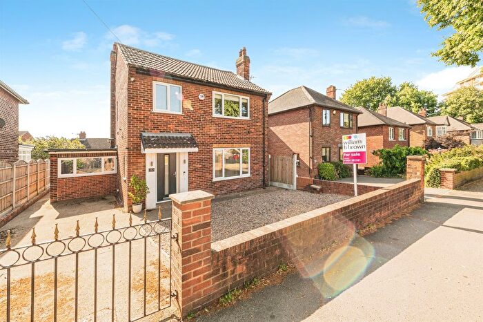 3 Bedroom Detached House For Sale In Horbury Road, Wakefield, WF2