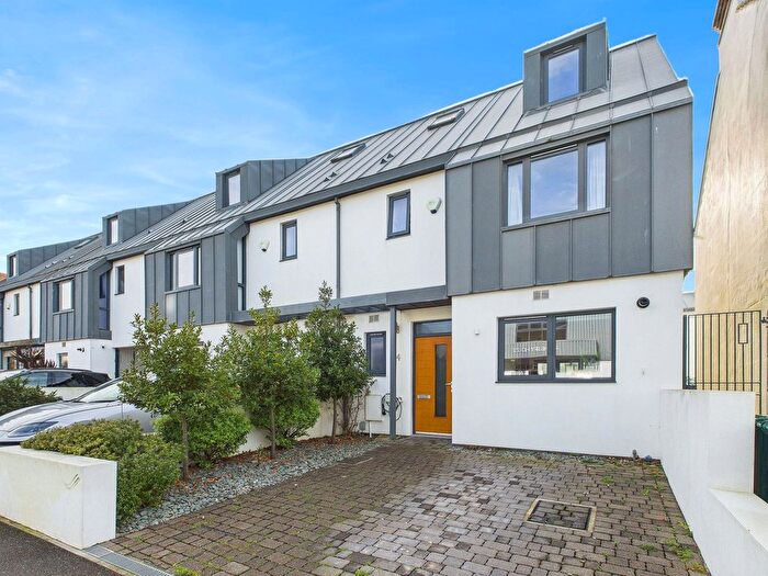 4 Bedroom End Of Terrace House For Sale In Franklin Road, Portslade, BN41