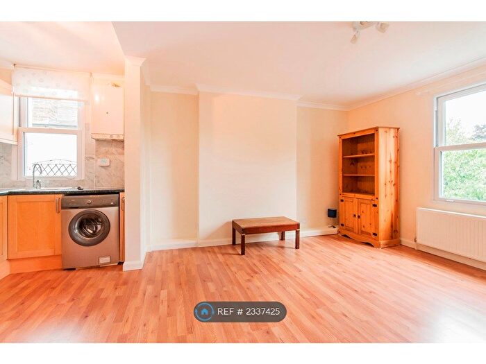 1 Bedroom Flat To Rent In Okehampton Road, London, NW10