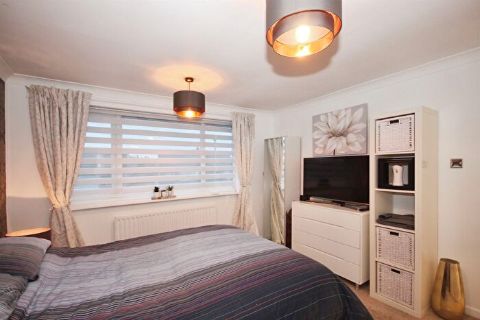 4 Bedroom Detached House For Sale In Upper Eastern Green Lane, Coventry, CV5