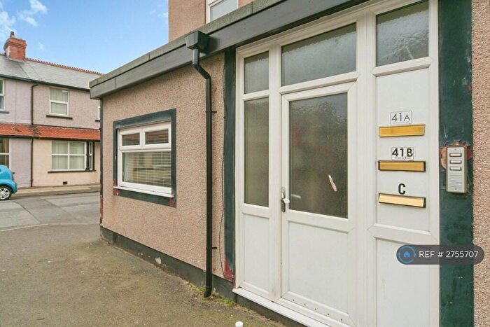 1 Bedroom Flat To Rent In Mowbray Road, Llandudno, LL30