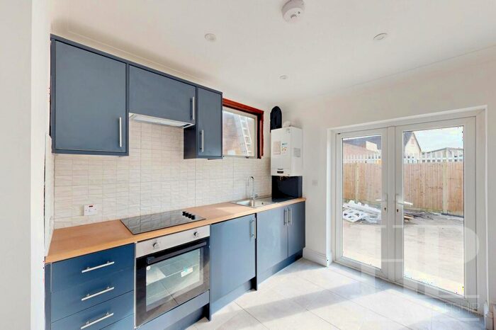 1 Bedroom Maisonette To Rent In Balcombe Road, Horley, RH6