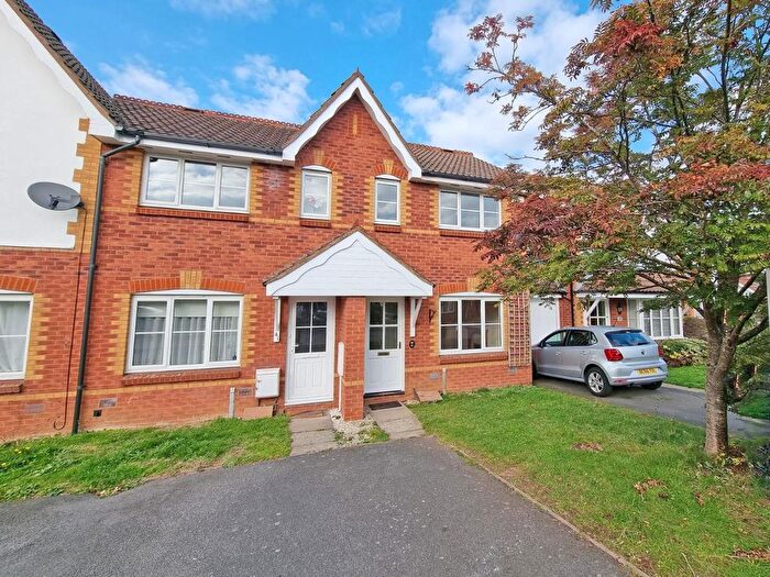 2 Bedroom Semi Detached House For Sale In Bronte Close, Town Centre, Rugby, CV21