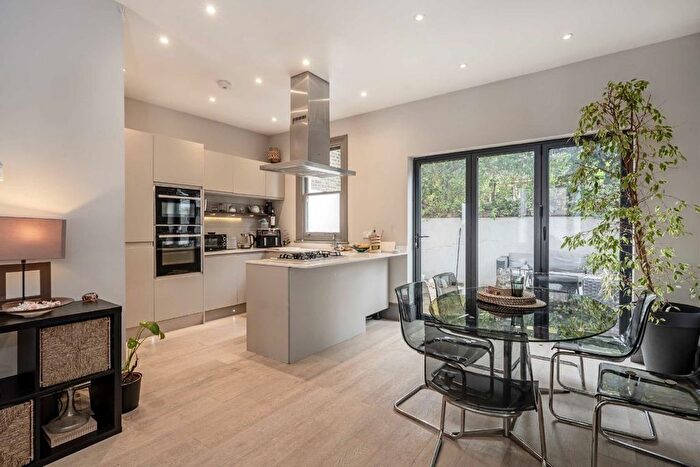 4 Bedroom Terraced House For Sale In Ponsard Road, North Kensington, NW10