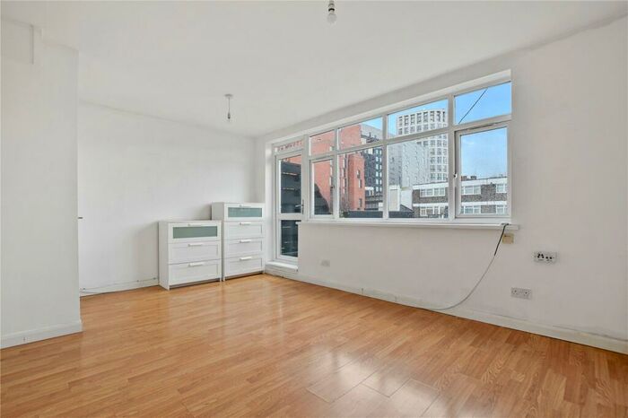 3 Bedroom Flat To Rent In Ralph Brook Court, Chart Street, Hoxton, London, N1