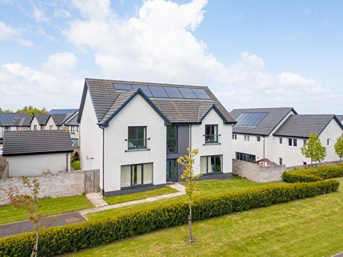 5 Bedroom Detached Villa For Sale In Raeside Way, Maidenhill, Newton Mearns, G77