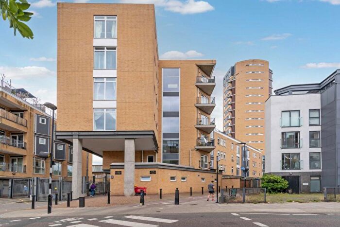 1 Bedroom Flat To Rent In Martello Street, London Fields, E8