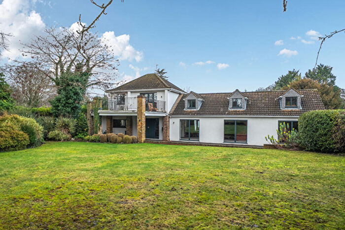 4 Bedroom Detached House For Sale In Burgh Heath Road, Epsom, KT17