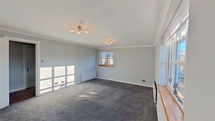 3 Bedroom Flat To Rent In Russell Gardens, Edinburgh, Midlothian, EH12