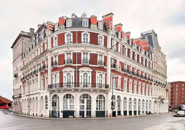 Studio For Sale In Flat Imperial Apartments, South Western House, Southampton, Hampshire, SO14