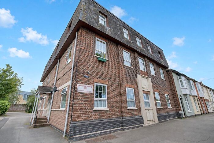 2 Bedroom Maisonette To Rent In Forton Road, Gosport, PO12