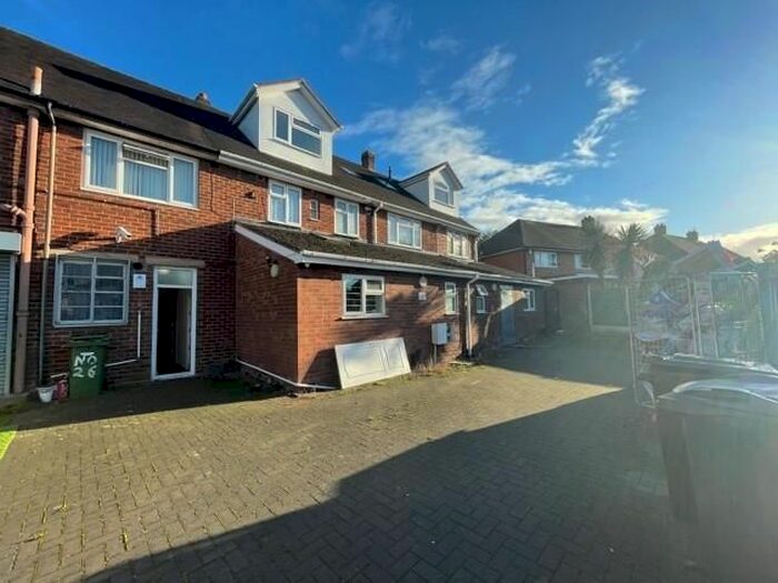 1 Bedroom Flat To Rent In Manor House Road, Wednesbury, WS10