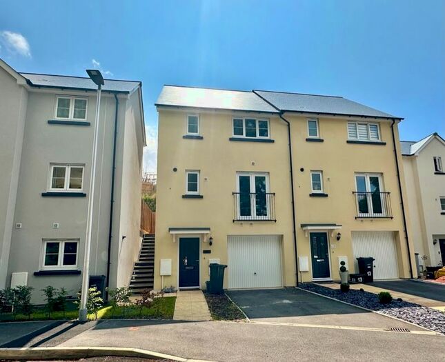3 Bedroom Semi-Detached House For Sale In Osprey Avenue, Newton Abbot, TQ12
