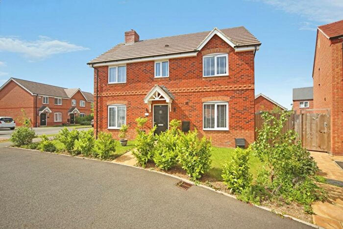 3 Bedroom Detached House For Sale In Blackberry Lane, Stratford-Upon-Avon, CV37
