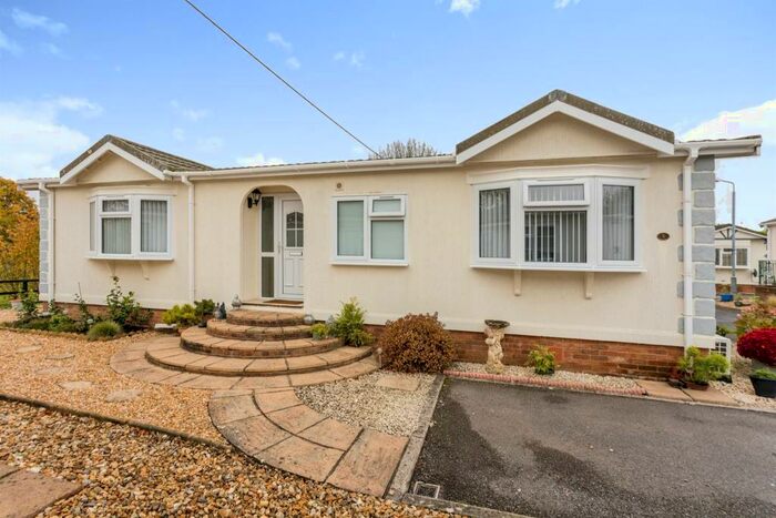 2 Bedroom Park Home For Sale In Kindersley Park Homes, Andover, SP11