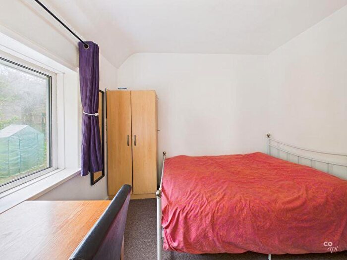 1 Bedroom Detached House To Rent In Birdham Road, Brighton, BN2