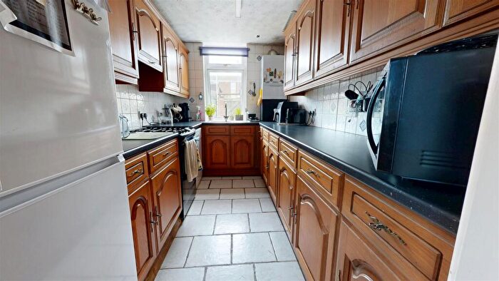 3 Bedroom End Of Terrace House For Sale In Carisbrooke, Southill, Weymouth, DT4