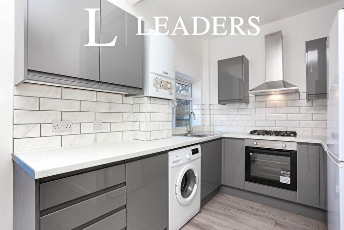 3 Bedroom Terraced House To Rent In Hereford Gardens, SE13