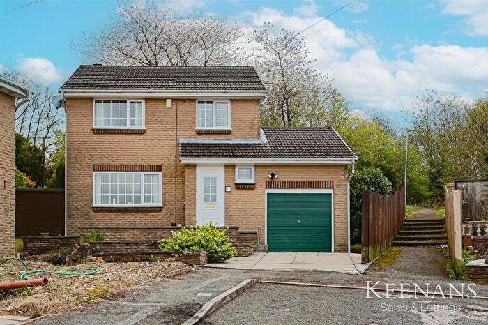 3 Bedroom Detached House For Sale In Hillside Close, Brierfield, BB9