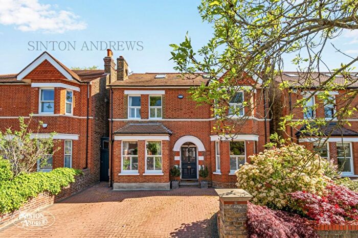 5 Bedroom Detached House For Sale In Culmington Road, Ealing, W13