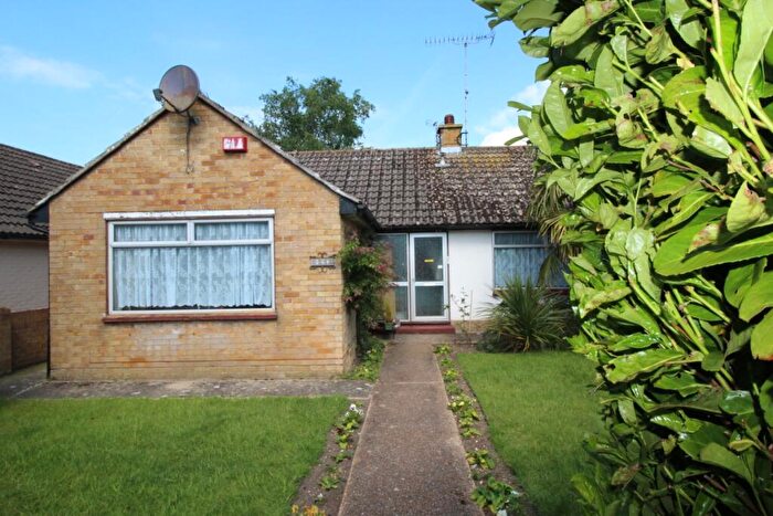 2 Bedroom Bungalow To Rent In Margaret Close, Waterlooville, Hampshire, PO7