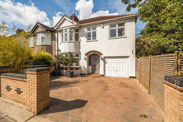 4 Bedroom Semi-Detached House For Sale In Hill View Drive, Welling, DA16