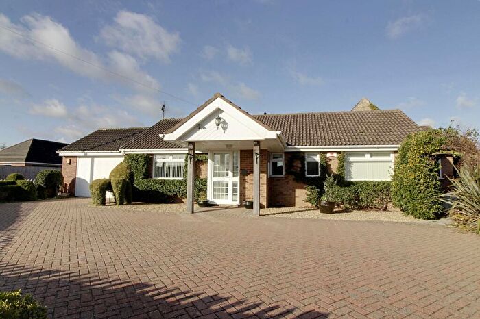 2 Bedroom Bungalow For Sale In West End, Langtoft, PE6